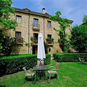 Solar De Quintano Apartment